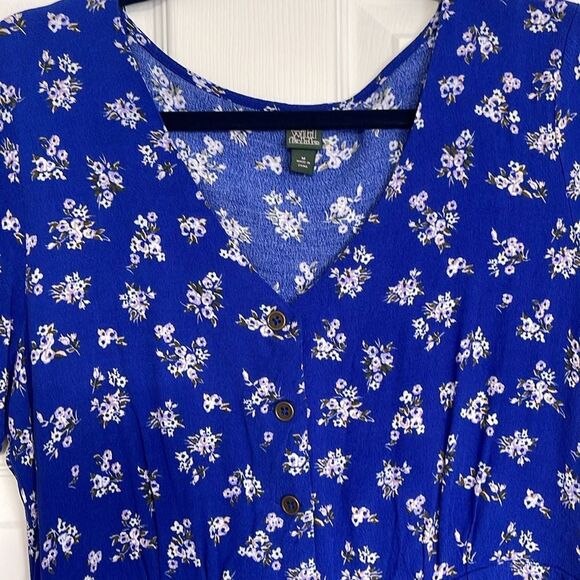 Women’s floral romper - Picture 2 of 5